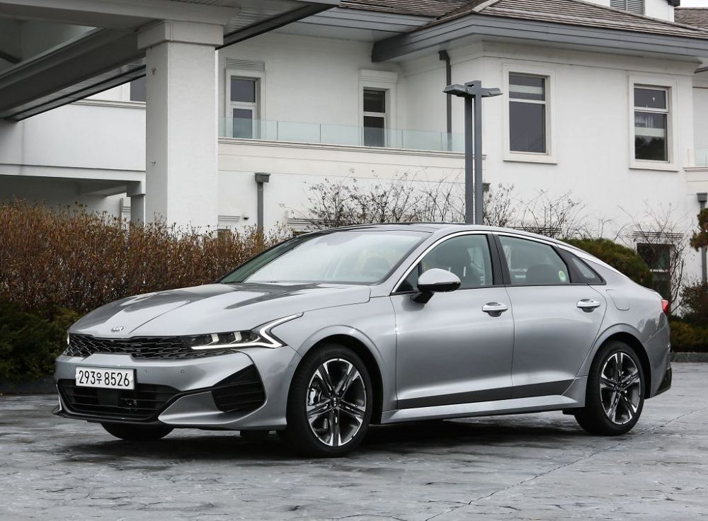 /img/cars/1637051647-exterior_kia_K5_4.jpg