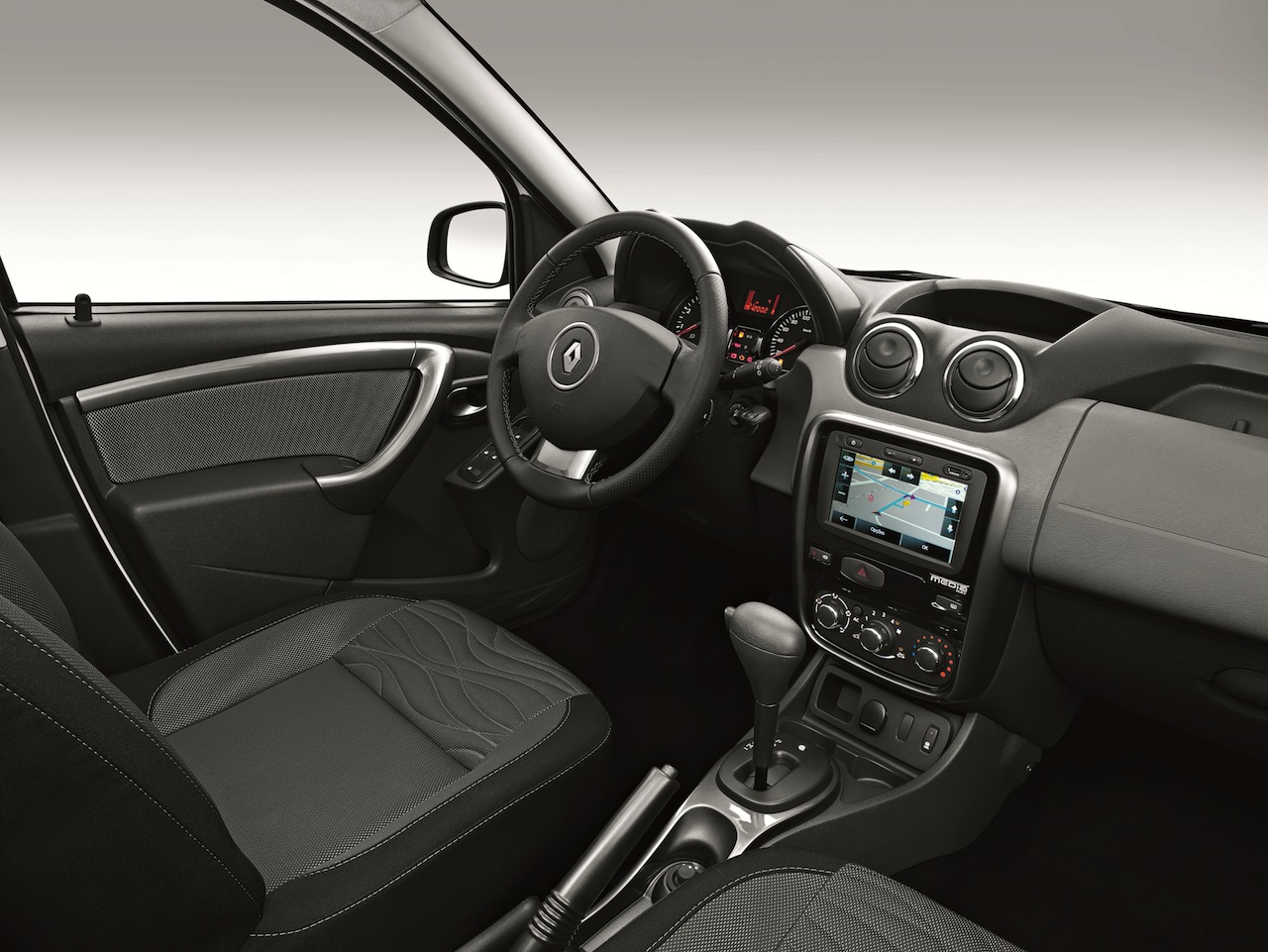 /img/cars/1637052940-interior_renault_Duster_New_3.jpg
